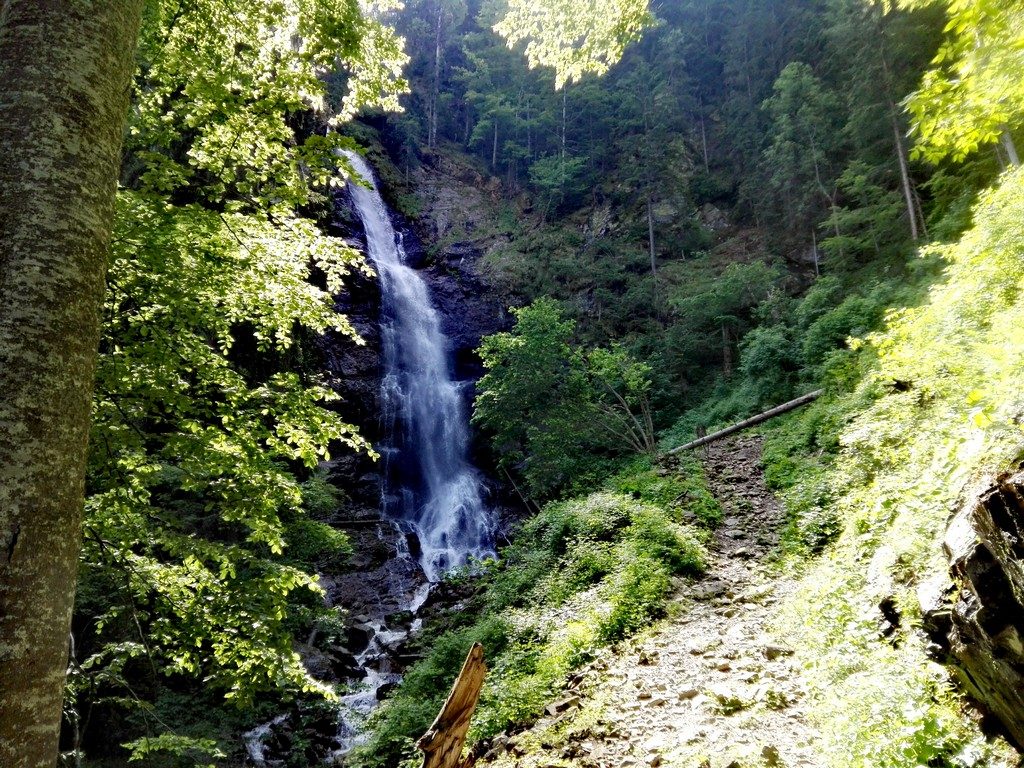 Cascada-Scorusu-sau-a-lui-Ciuca-Malaia-Valcii-Valcea-obiective-turistice-Valea-Oltului-Transalpina-Vidra-Voineasa-Romania-11