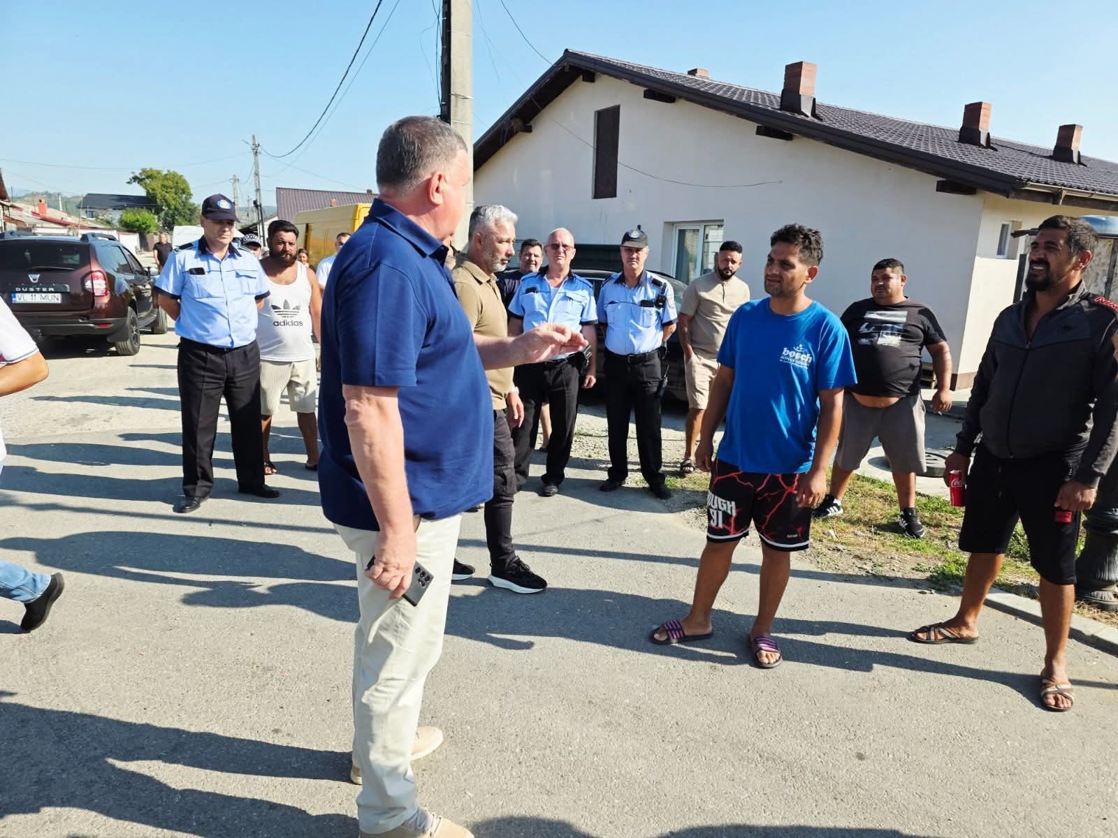 Gutău da militaria jos din pod! Acțiune amplă de salubrizare în Colonie! Chiriasii care nu respectă ordinea si curatenia, amenintati cu evacuarea!