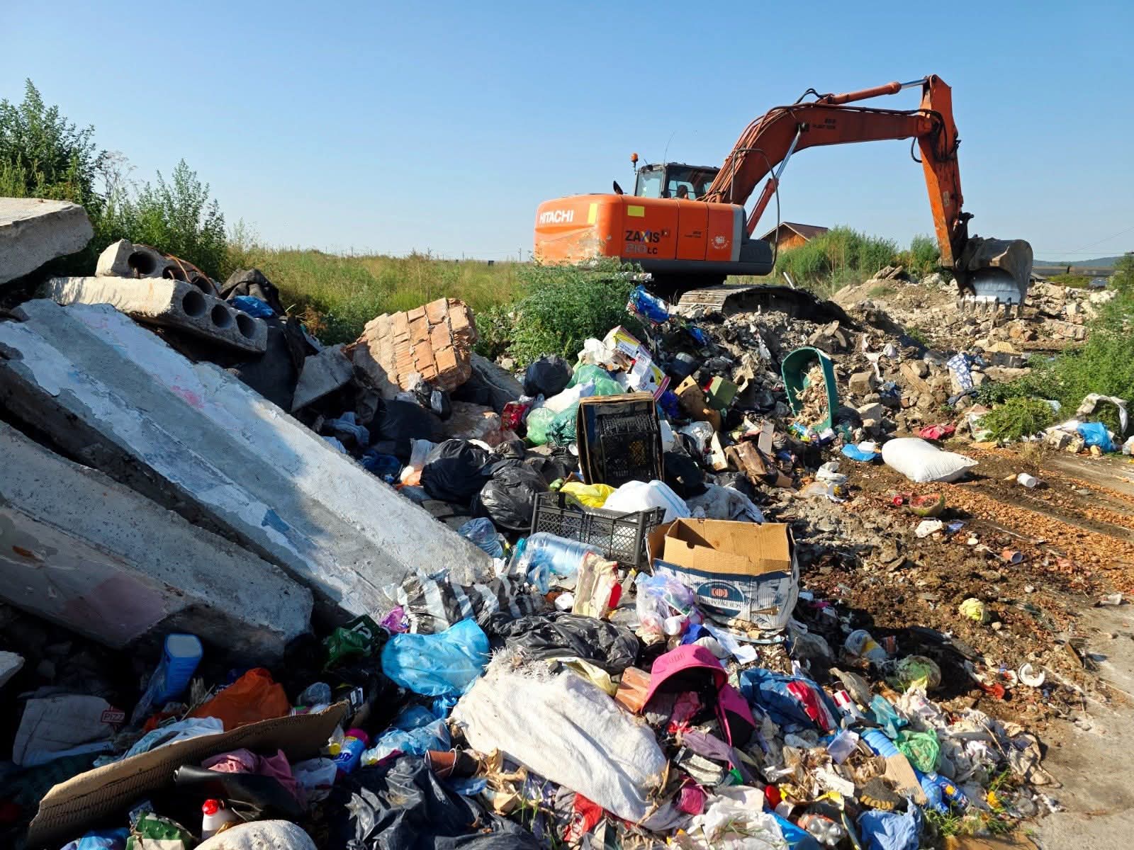 Gut&#259;u da militaria jos din pod! Ac&#539;iune ampl&#259; de salubrizare &icirc;n Colonie! Chiriasii care nu respect&#259; ordinea si curatenia, amenintati cu evacuarea!