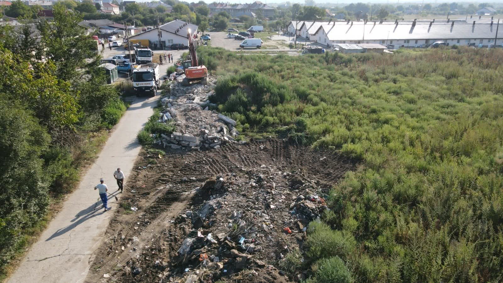 Gut&#259;u da militaria jos din pod! Ac&#539;iune ampl&#259; de salubrizare &icirc;n Colonie! Chiriasii care nu respect&#259; ordinea si curatenia, amenintati cu evacuarea!